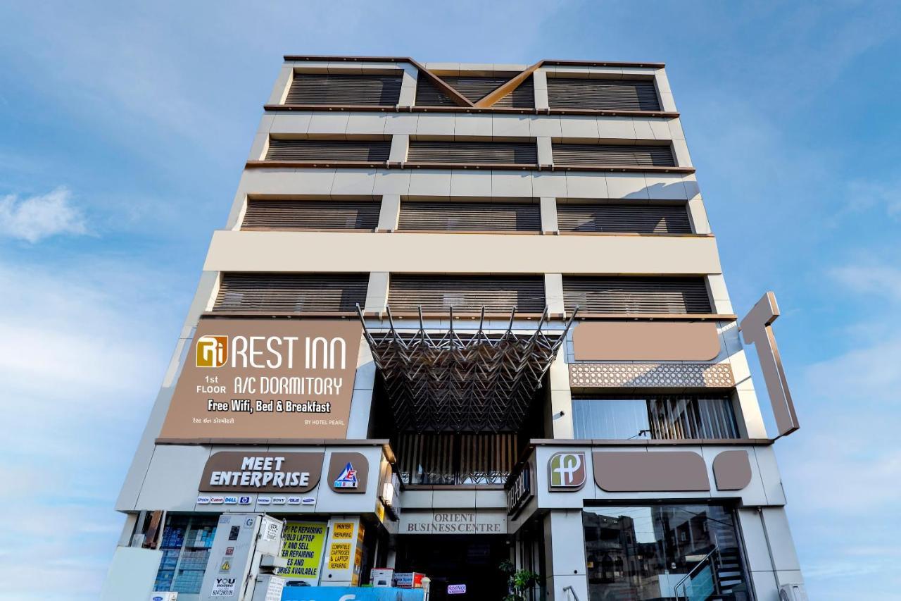 Rest Inn Dormitory فَدودارا المظهر الخارجي الصورة