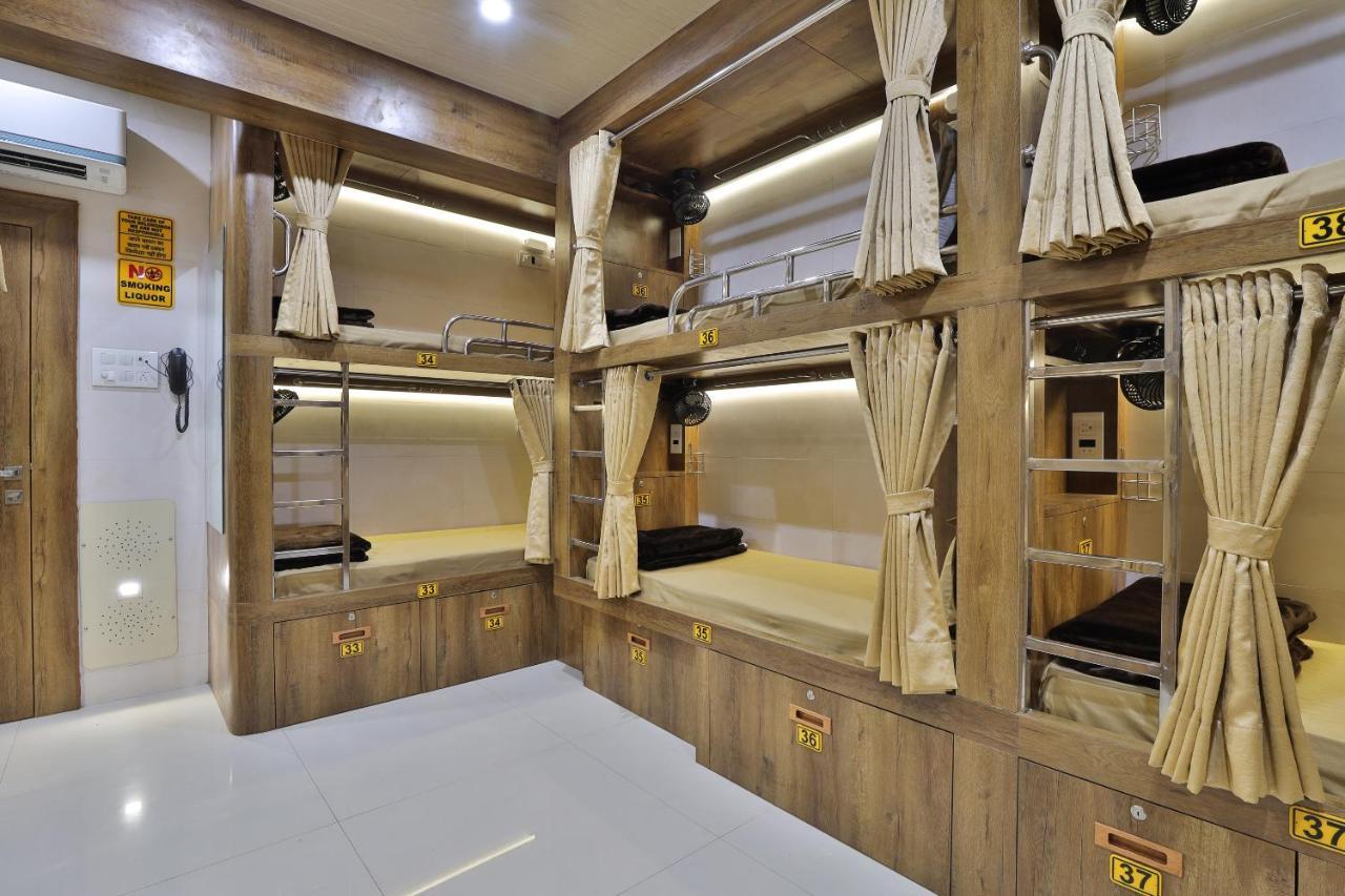 Rest Inn Dormitory فَدودارا المظهر الخارجي الصورة